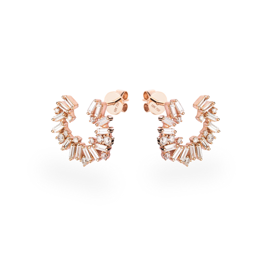Earrings in rose gold with white diamonds cutout, sideview
