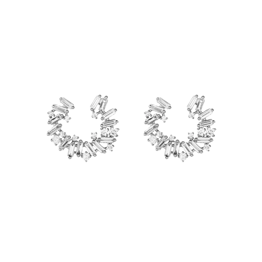 Earrings in white gold with white diamonds cutout, frontview
