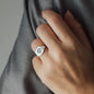Ring Eagle Eye in sterling silver worn from woman